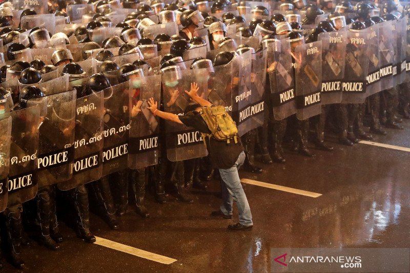 Unjuk rasa pro demokrasi di Bangkok