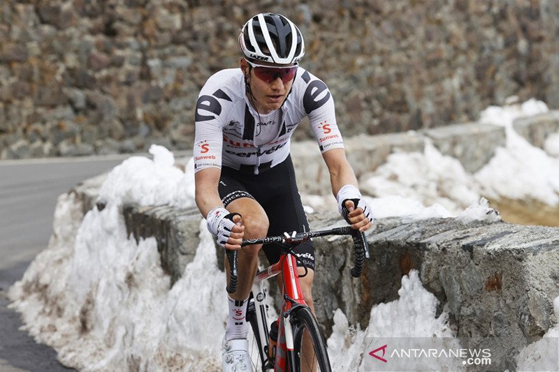 Wilco Kelderman ambil alih klasemen Giro d'Italia