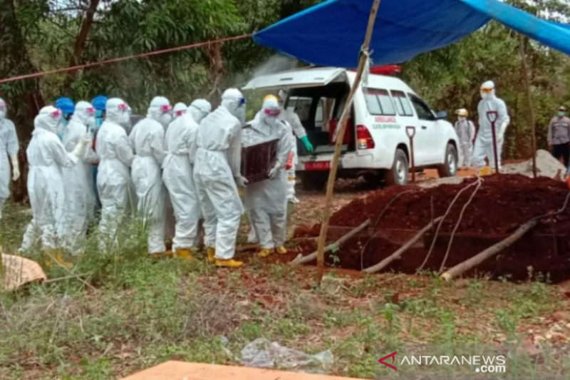 Pasien meninggal COVID-19 di Sultra bertambah jadi 75 orang