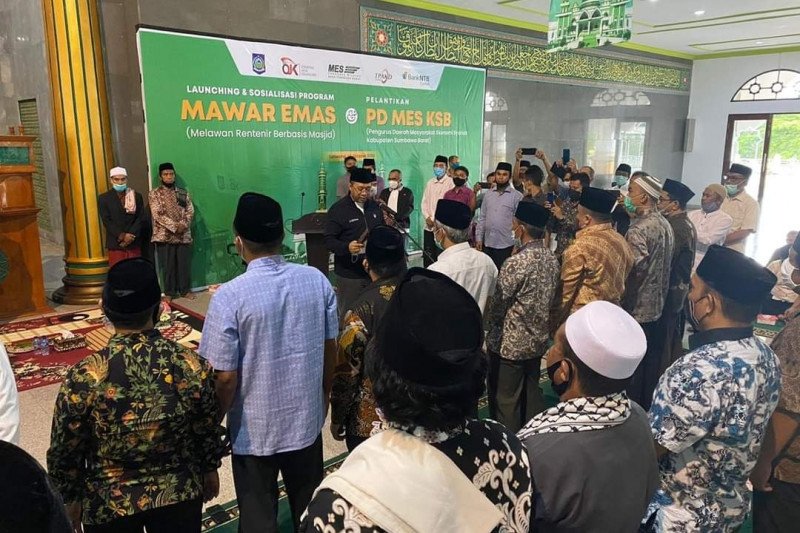 Gubernur NTB meluncurkan program melawan rentenir di Sumbawa Barat