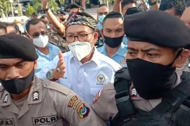 Ketua Komisi III DPR minta Kejati NTT tangguhkan penahanan mantan Wali Kota Kupang