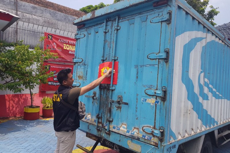 Bea Cukai Kediri gagalkan pengiriman 1,2 juta batang rokok ilegal