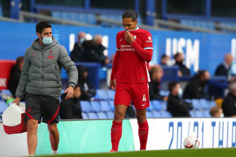 Virgil van Dijk sukses menjalani operasi lutut