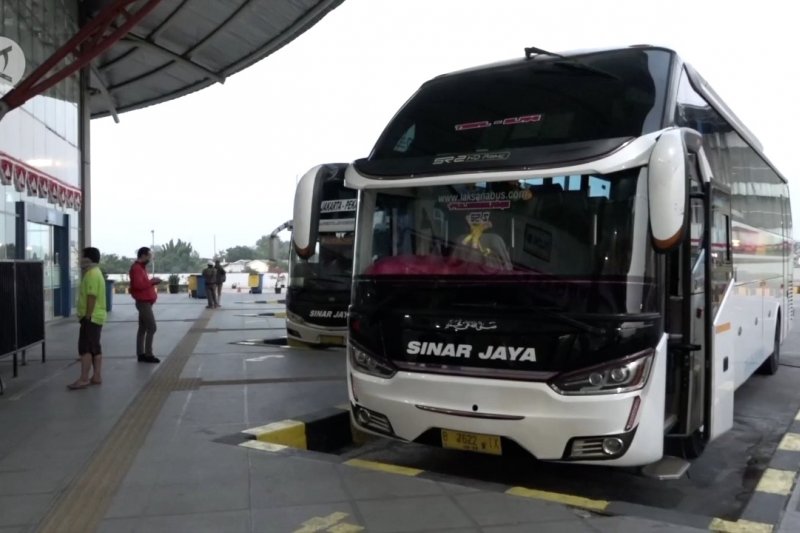 Pemerintah tegaskan tak ada larangan bepergian saat libur panjang