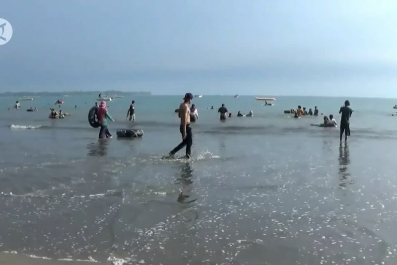Pemkab Pandeglang awasi ketat wisata pantai