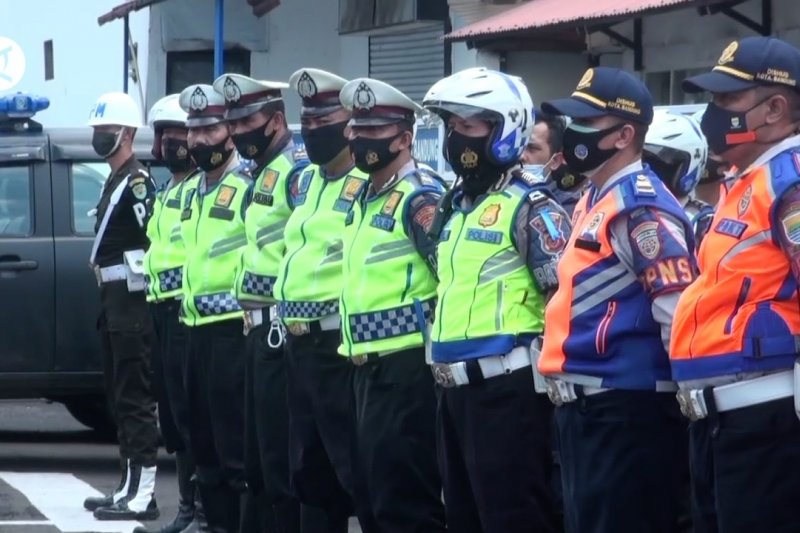 Sasar parkir liar, tim gabungan operasi penertiban lalin di Bandung