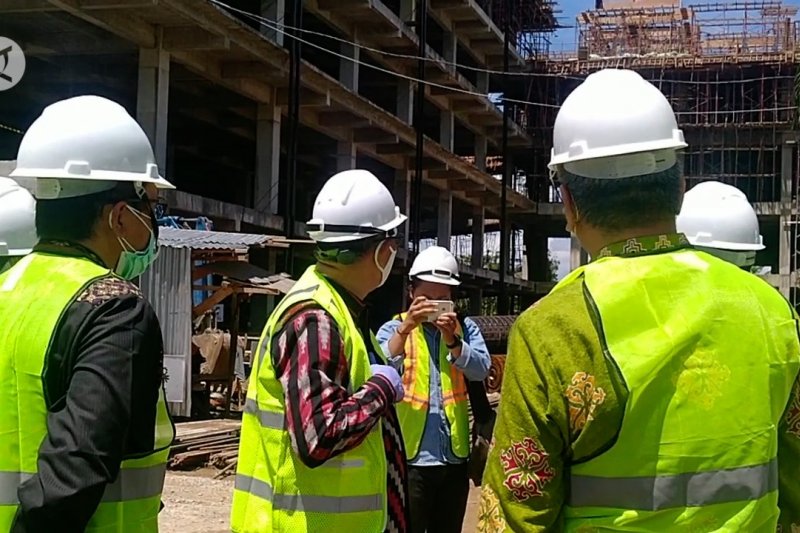 Gubernur Kalbar tinjau pembangunan gedung baru RS Dr. Soedarso