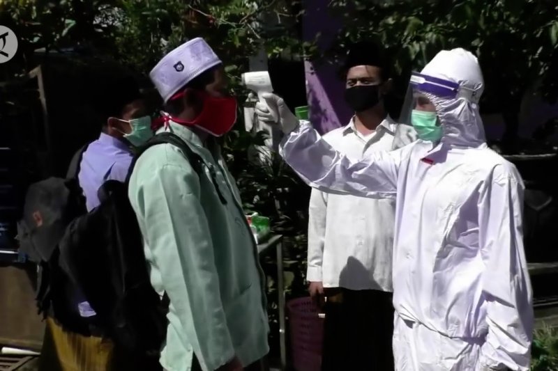 Satgas COVID-19: pesantren bisa jadi contoh