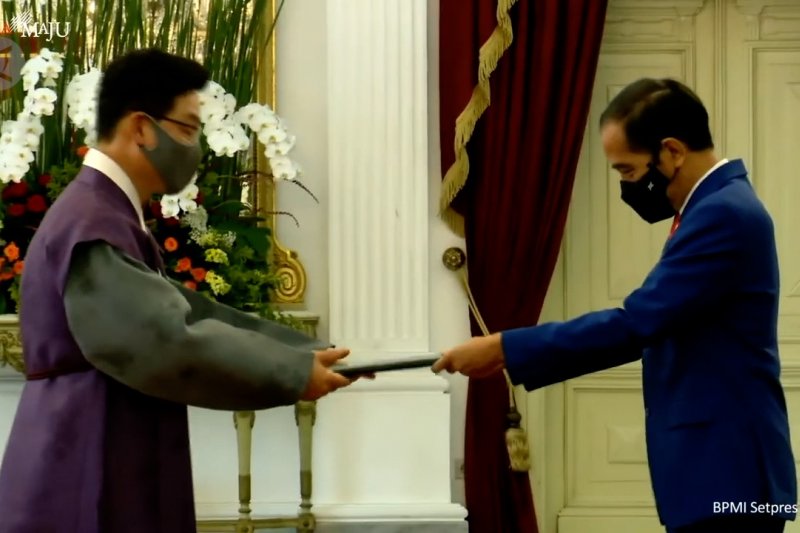 Presiden terima surat kepercayaan dari tujuh Duta Besar LBBP