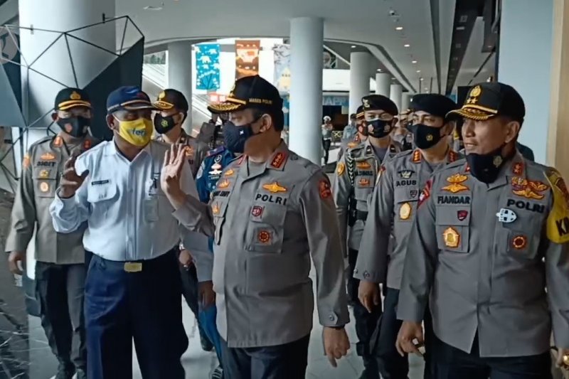 Jelang libur panjang, Wakapolri pantau kesiapan Pelabuhan Merak