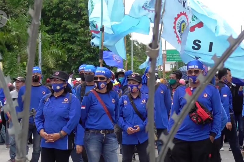 Menko Mahfud : Yang keberatan dengan UU Cipta Kerja silakan adukan ke MK