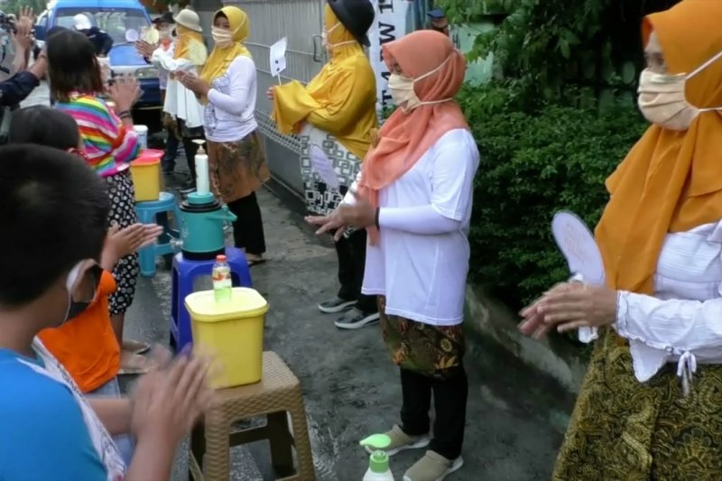 Warga Tunjungsekar Malang peringati Hari Cuci Tangan Sedunia