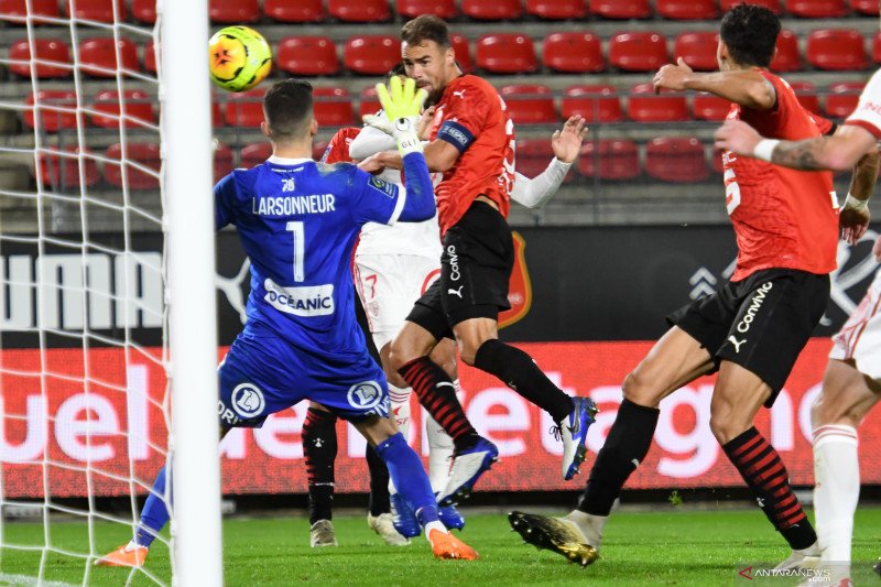 Rennes kembali ke jalur kemenangan usai kalahkan Brest 2-1
