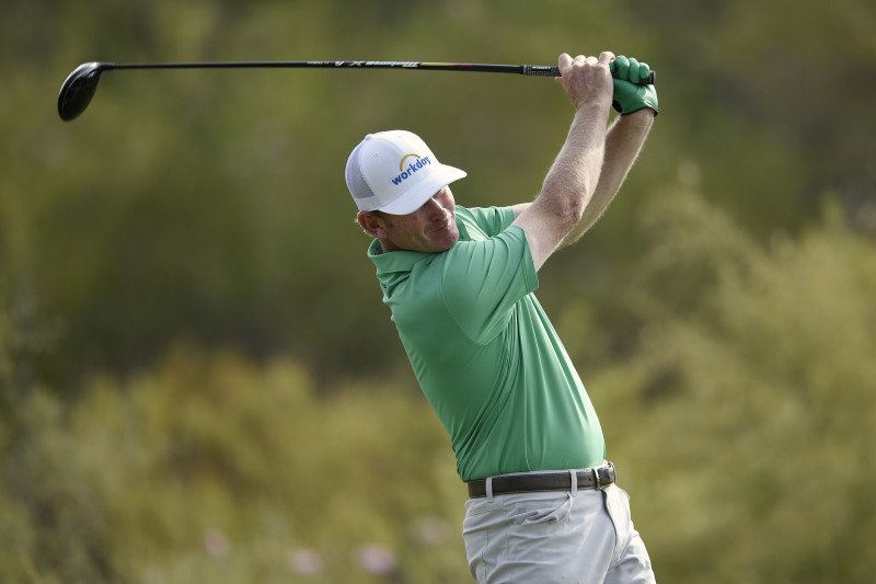 Snedeker pimpin klasemen Houston Open dengan dua pukulan