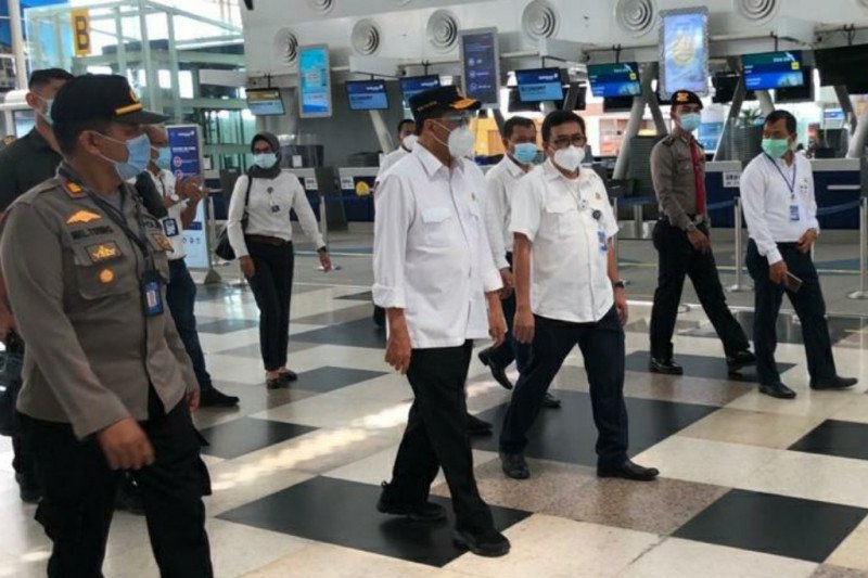 Menhub tinjau Bandara Kualanamu apresiasi penerapan protokol kesehatan