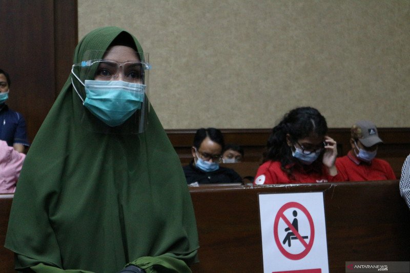 Pinangki disebut punya kenalan