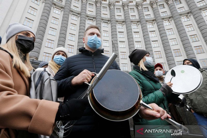 Menteri kesehatan Ukraina positif COVID-19