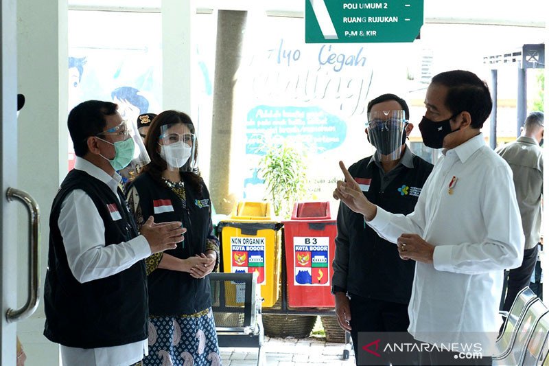 Presiden Jokowi tinjau simulasi vaksinasi COVID-19 di Bogor