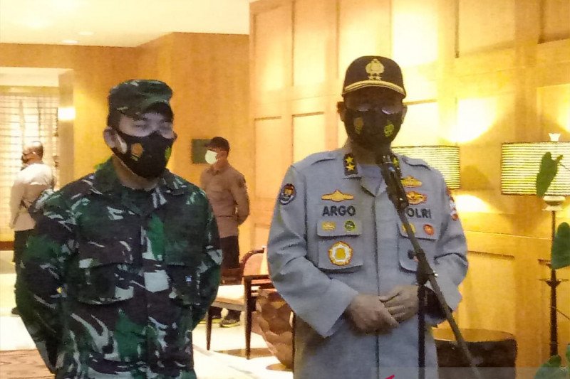 Kadiv Humas Polri bantah ada pendekatan militer di Papua