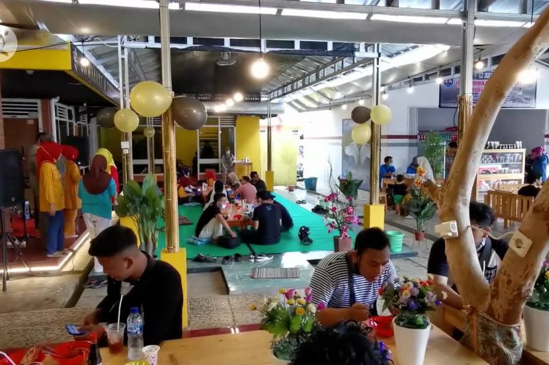 Berdonor dapat bakso lobster, cara PMI Pandeglang penuhi stok darah
