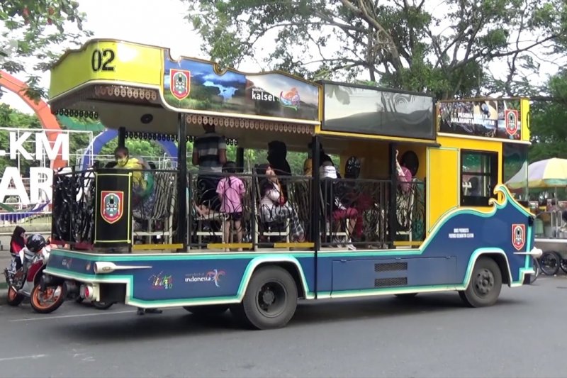 Bus Bajajalanan, ajak wisatawan berkeliling Banjarmasin