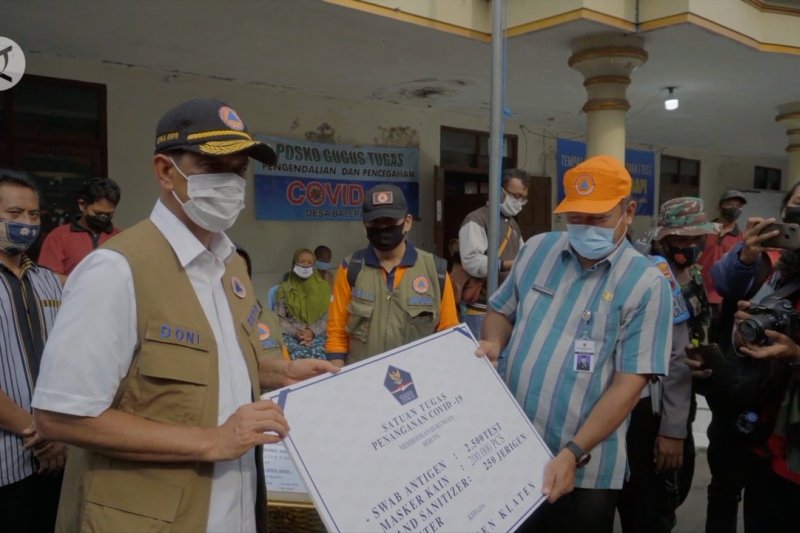 Kepala BNPB menemui pengungsi Merapi di Balerante Klaten