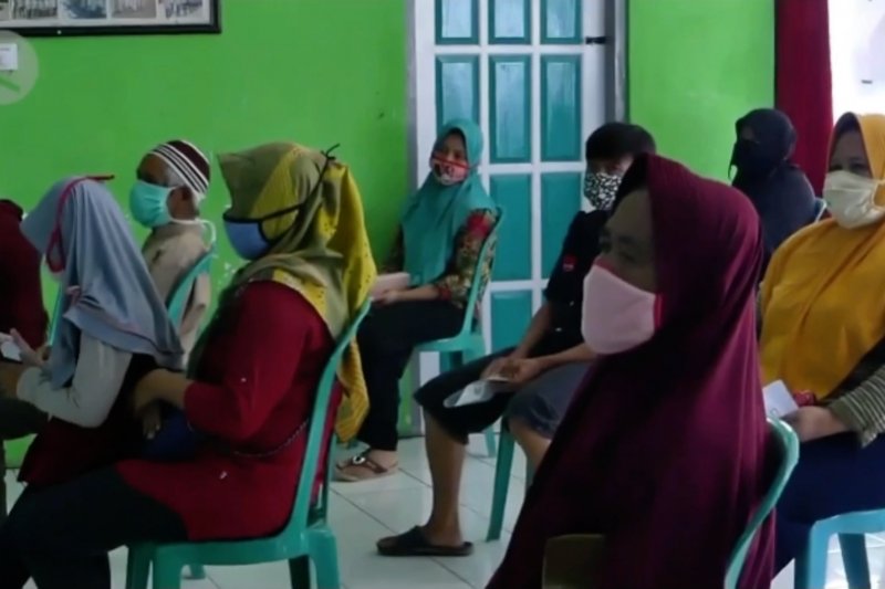 INDEF: tingkat konsumsi masyarakat masih rendah, PEN belum efektif