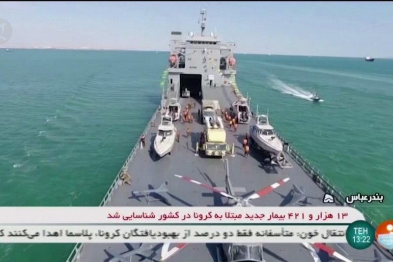 Iran resmikan kapal perang yang mampu angkut pesawat terbang