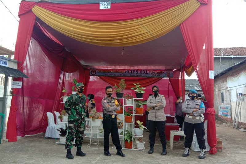 Persiapan TPS 001 Kelurahan Durian Payung pada Pilwakot Bandarlampung