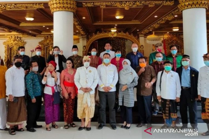 Gubernur NTB silaturahmi dengan FKUB Bali