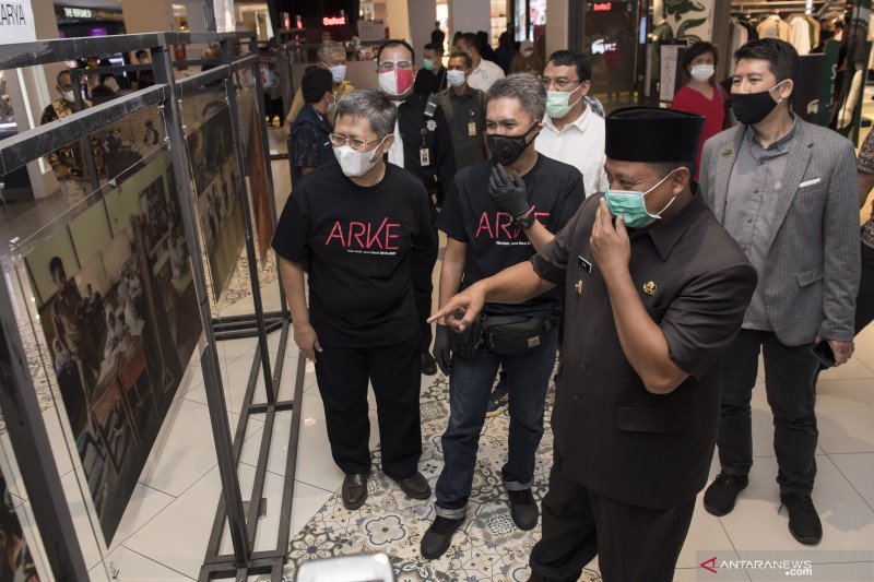Pembukaan pameran foto Arke Kilas Balik Jabar 2019 -2020
