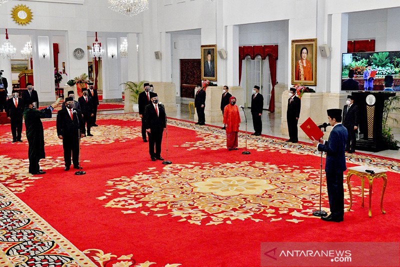 Presiden Jokowi lantik enam menteri dan lima Wakil Menteri