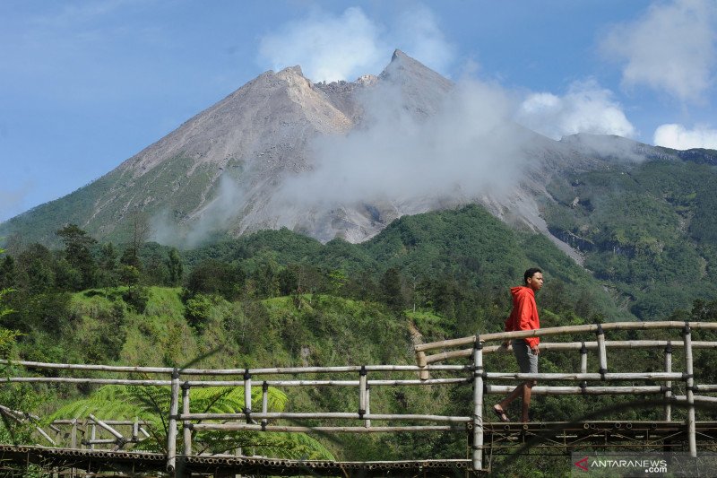 Aktivitas Merapi meningkat, Sleman perpanjang masa tanggap darurat