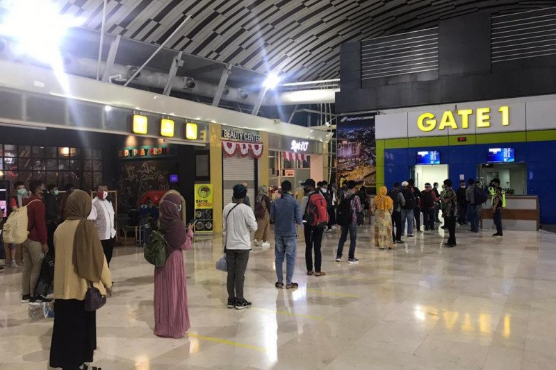 Penerbangan domestik di Bandara Sultan Hasanuddin Makassar naik 3,97 persen