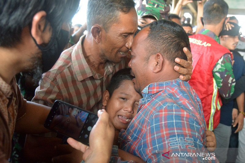 Suasana haru selimuti kedatangan nelayan Aceh yang terdampar di Myanmar
