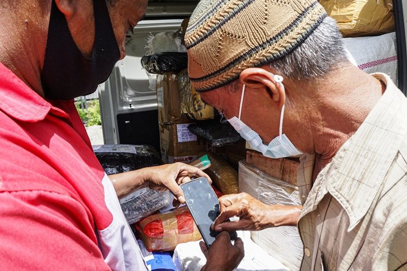 Ekspedisi JNE Berbagi Kebahagiaan di Papua