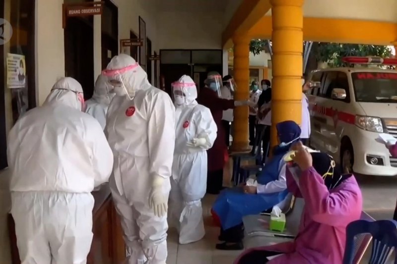 Bupati Magetan wajibkan pemudik ikut tes cepat