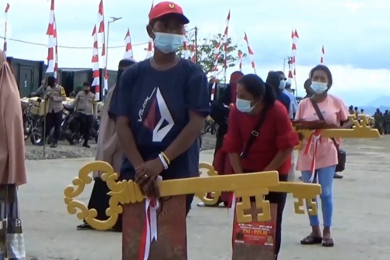 Panglima TNI serahkan bantuan rumah untuk korban serangan teroris Sigi