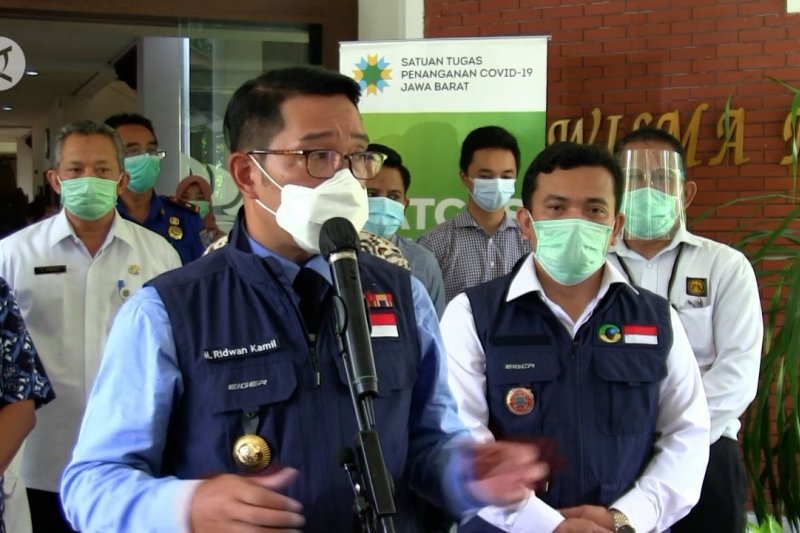 Ridwan Kamil imbau wisatawan tidak berlibur ke zona merah COVID-19