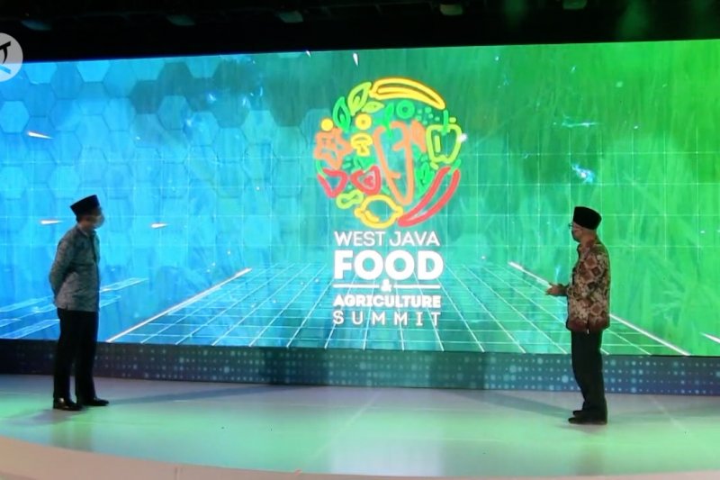 Ridwan Kamil siapkan petani milenial di awal 2021