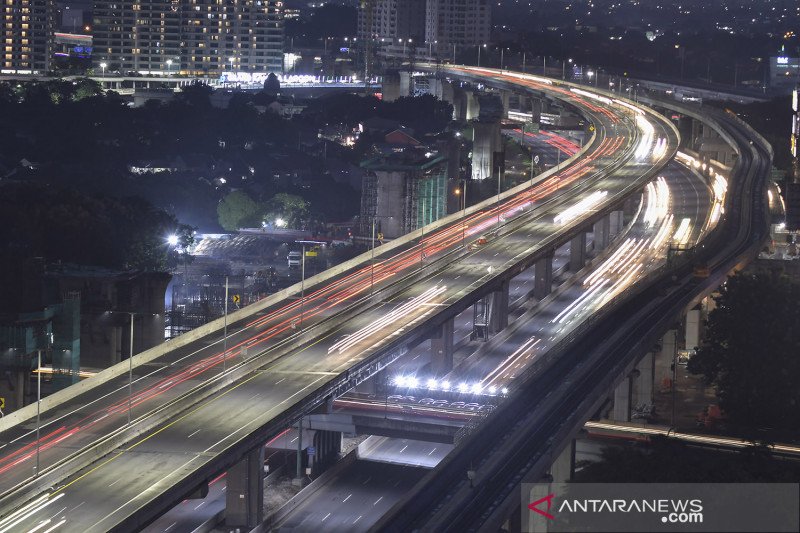 Arus balik liburan Natal dan Tahun Baru di Tol Jakarta-Cikampek