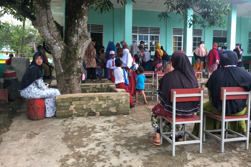 Hari pertama sekolah kesepakatan dengan orang tua untuk belajar tatap muka