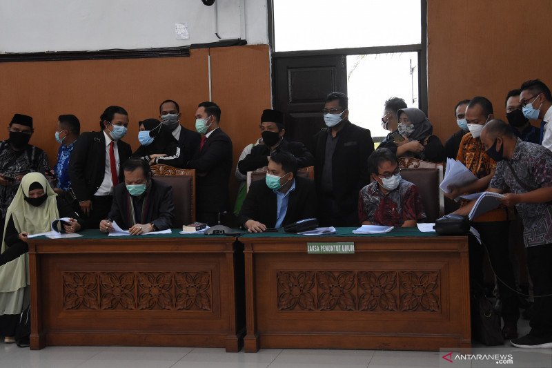 Kuasa hukum Rizieq sebut penyelidikan dan penyidikan tidak sesuai
