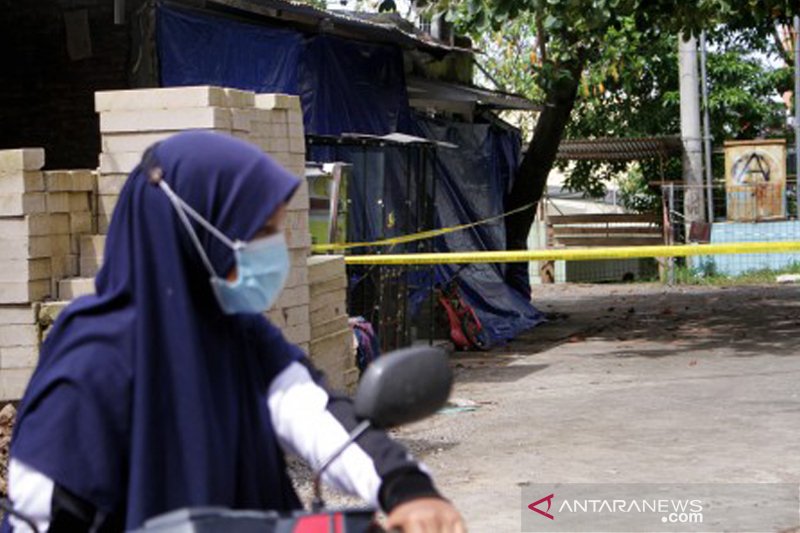 Penggerebekan rumah terduga teroris di Makassar