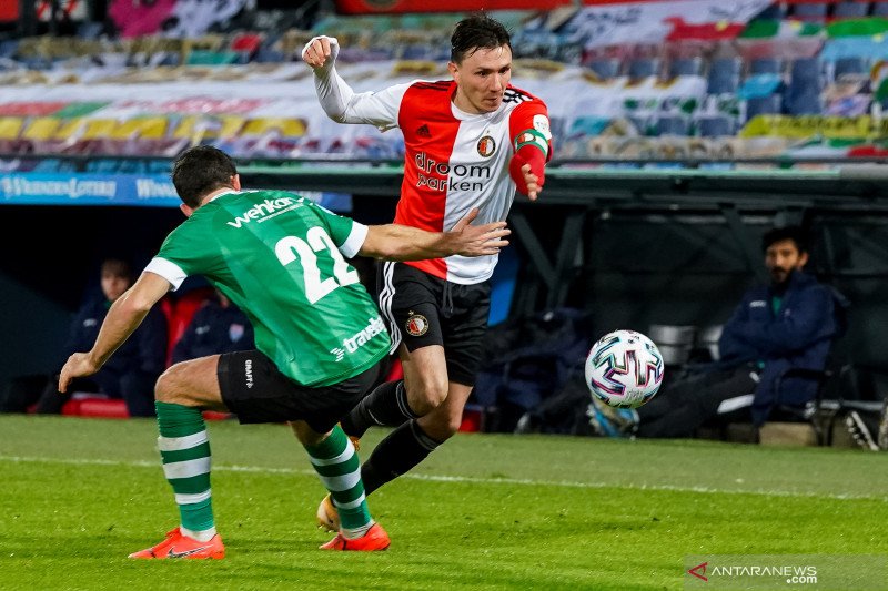 Liga Belanda – Feyenoord menyodok ke posisi dua setelah kalahkan Zwolle