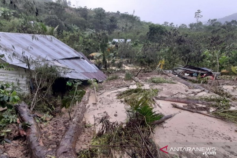 Banjir bandang merusak tujuh rumah warga di Bener Meriah ...