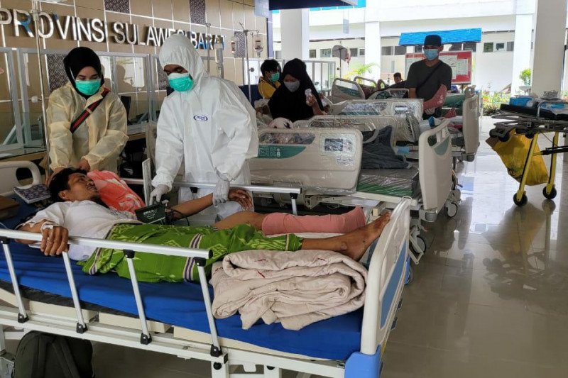 84 orang meninggal akibat gempa magnitudo 6,2 di Sulawesi Barat - Bola