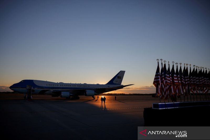 Presiden Trump disebut akan terima hadiah Boeing 747 dari Qatar