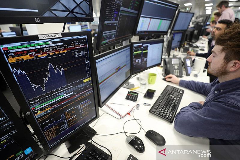 Bursa Saham Inggris berakhir positif, Indeks FTSE 100 terkerek 1,13 persen