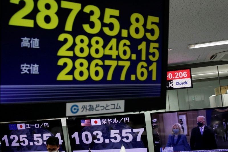 Saham Jepang ditutup ikuti Wall Street, Indeks Nikkei naik 0,71 persen
